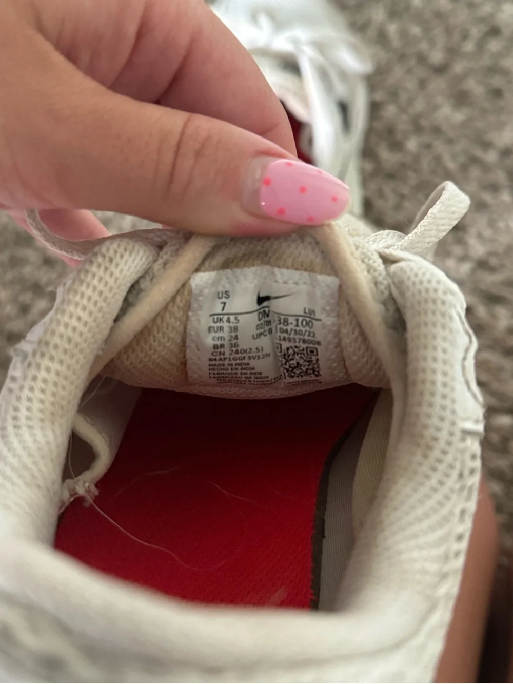 Nike Off-White and Black Low-Top Sneakers